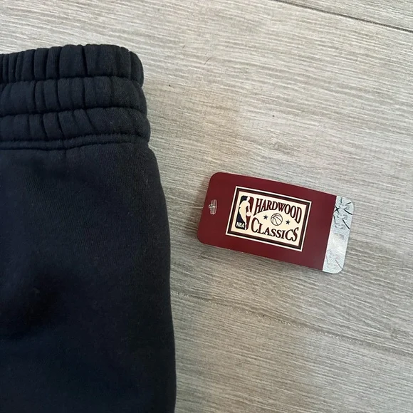 Men's Miami Heat Mitchell & Ness Origins Black Fleece Shorts Size L Large New - Picture 3 of 11